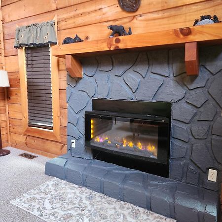 Story Brook: Beautiful True Log Cabin! Close To Dollywood, State Park, And More! Sevierville Zewnętrze zdjęcie