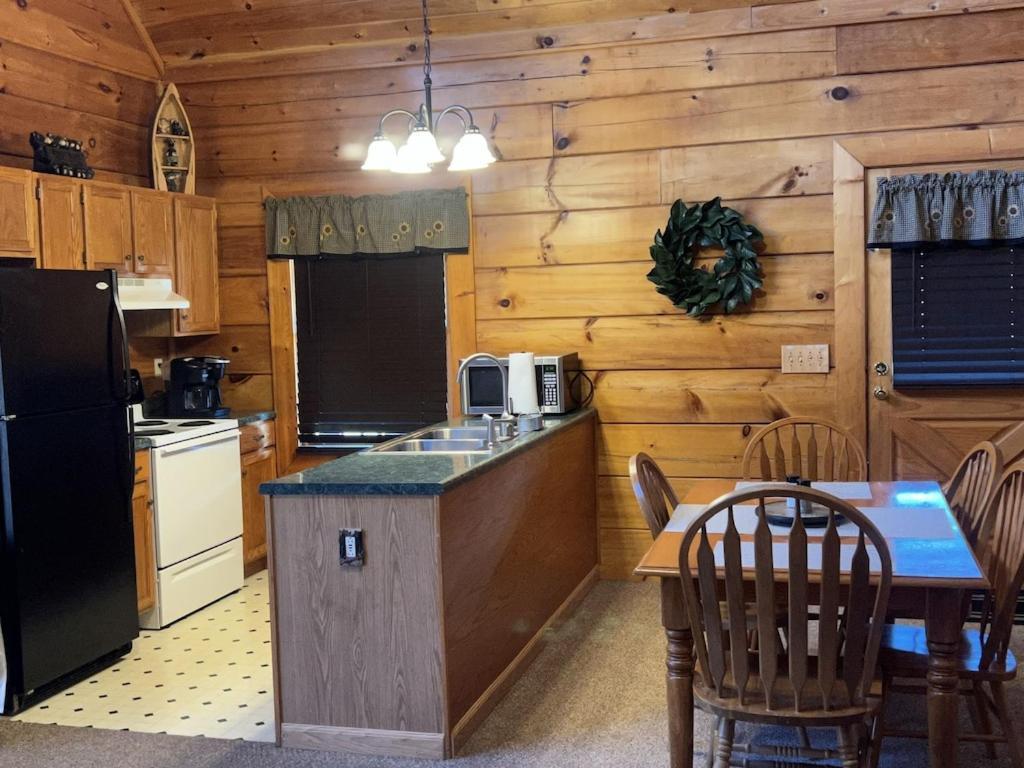 Story Brook: Beautiful True Log Cabin! Close To Dollywood, State Park, And More! Sevierville Zewnętrze zdjęcie