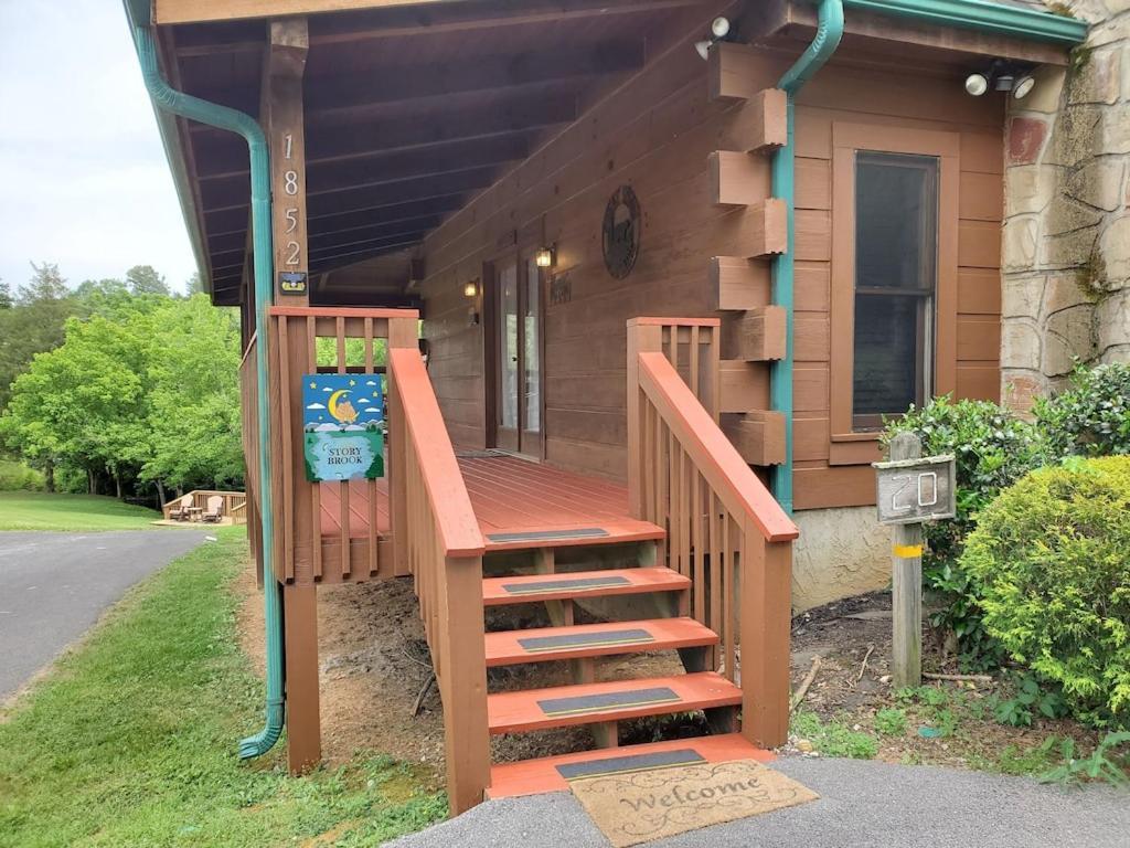 Story Brook: Beautiful True Log Cabin! Close To Dollywood, State Park, And More! Sevierville Zewnętrze zdjęcie