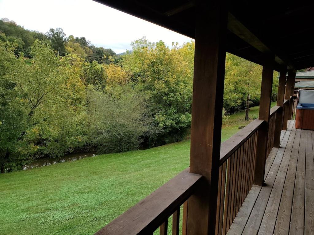 Story Brook: Beautiful True Log Cabin! Close To Dollywood, State Park, And More! Sevierville Zewnętrze zdjęcie