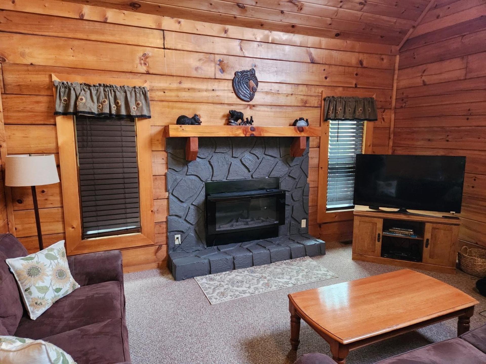 Story Brook: Beautiful True Log Cabin! Close To Dollywood, State Park, And More! Sevierville Zewnętrze zdjęcie